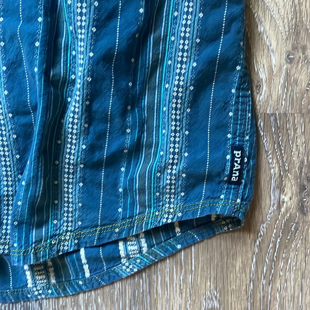 PRANA Shirt - Picture 5 of 7